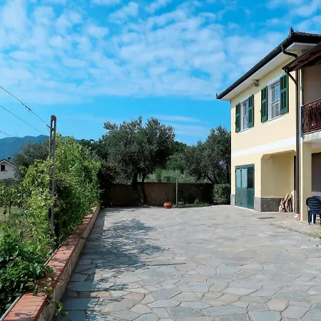 Locazione Turistica Chiara Апартаменты